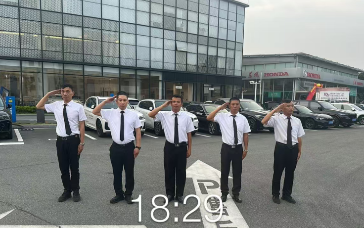 厂区门卫安保怎么选？军卫保安专业人员充足更靠谱